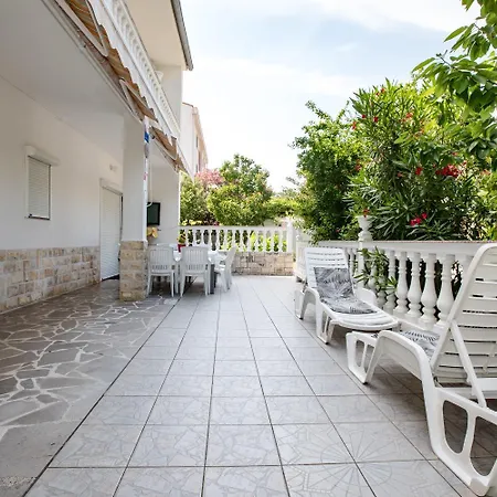 Apartment Mili Palit