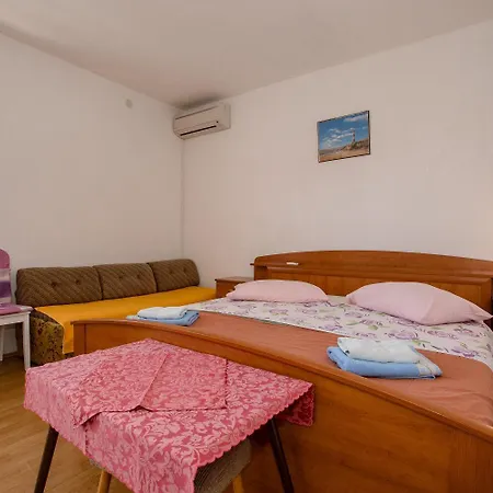 Mili Apartment