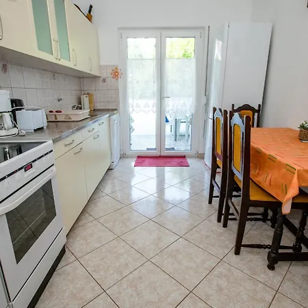 Mili Apartment *